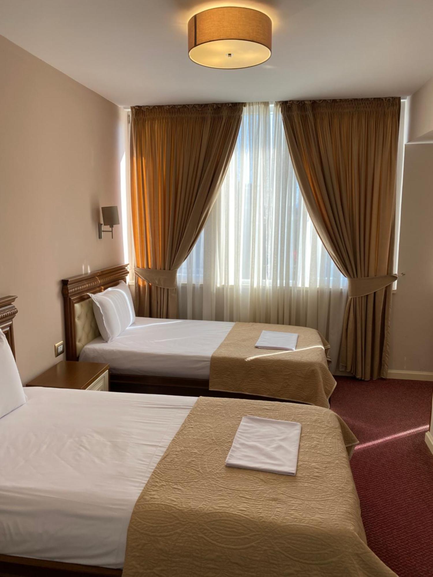 Rozafa Hotel Shkoder Exterior photo