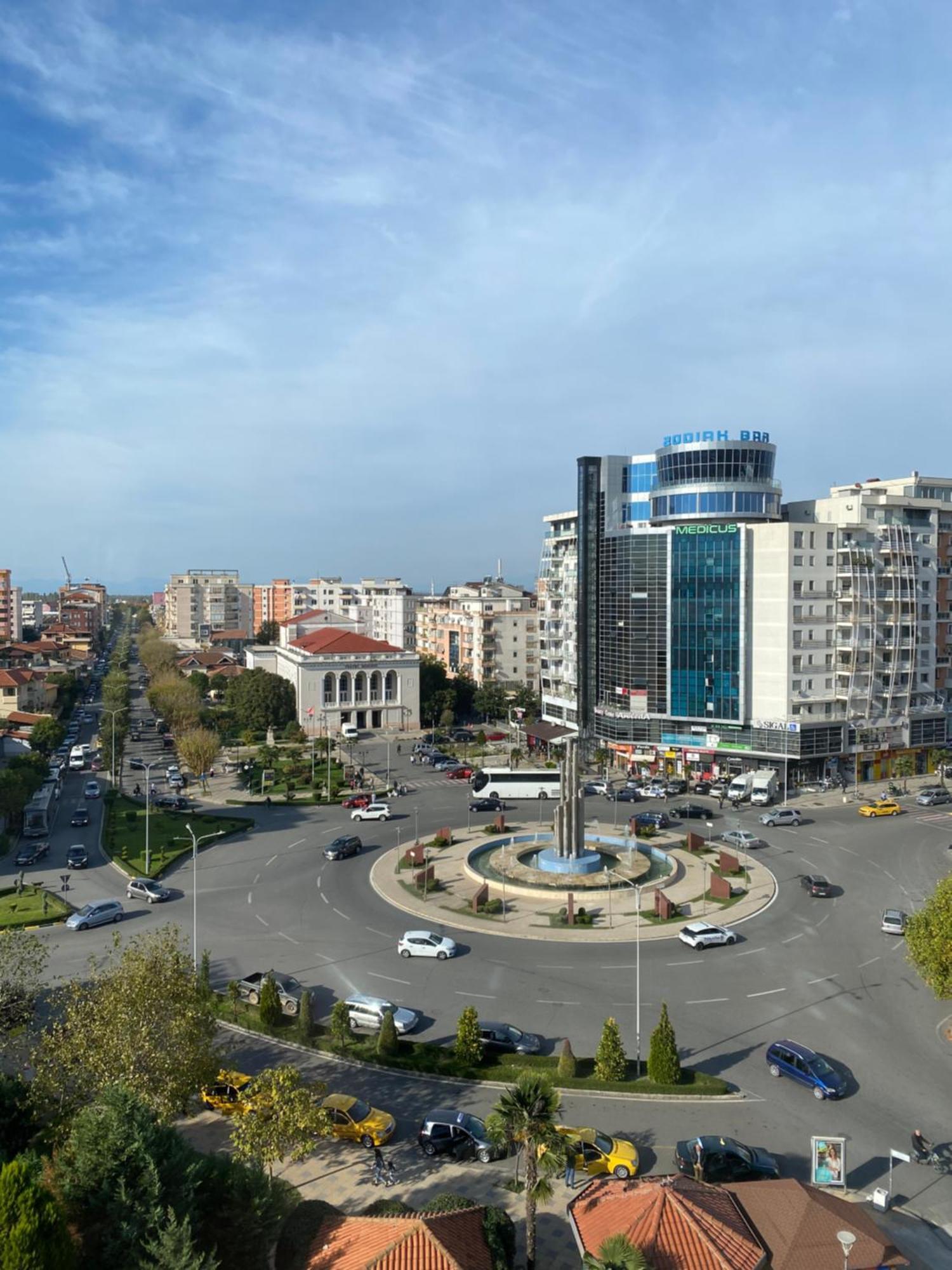 Rozafa Hotel Shkoder Exterior photo